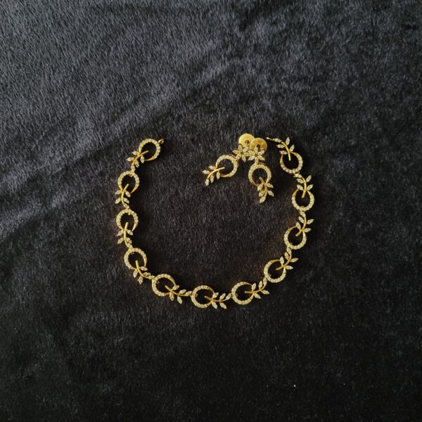 Leaf Shaped Neckpiece with Ear Rings