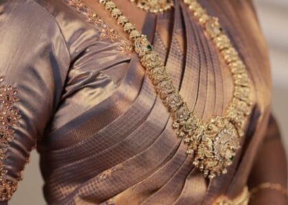 A complete bridal jewellery set laid out for rental in Erode